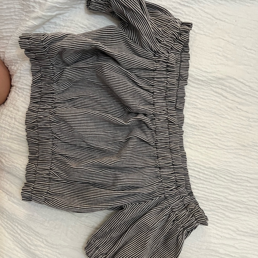 H&M off the shoulder crop top